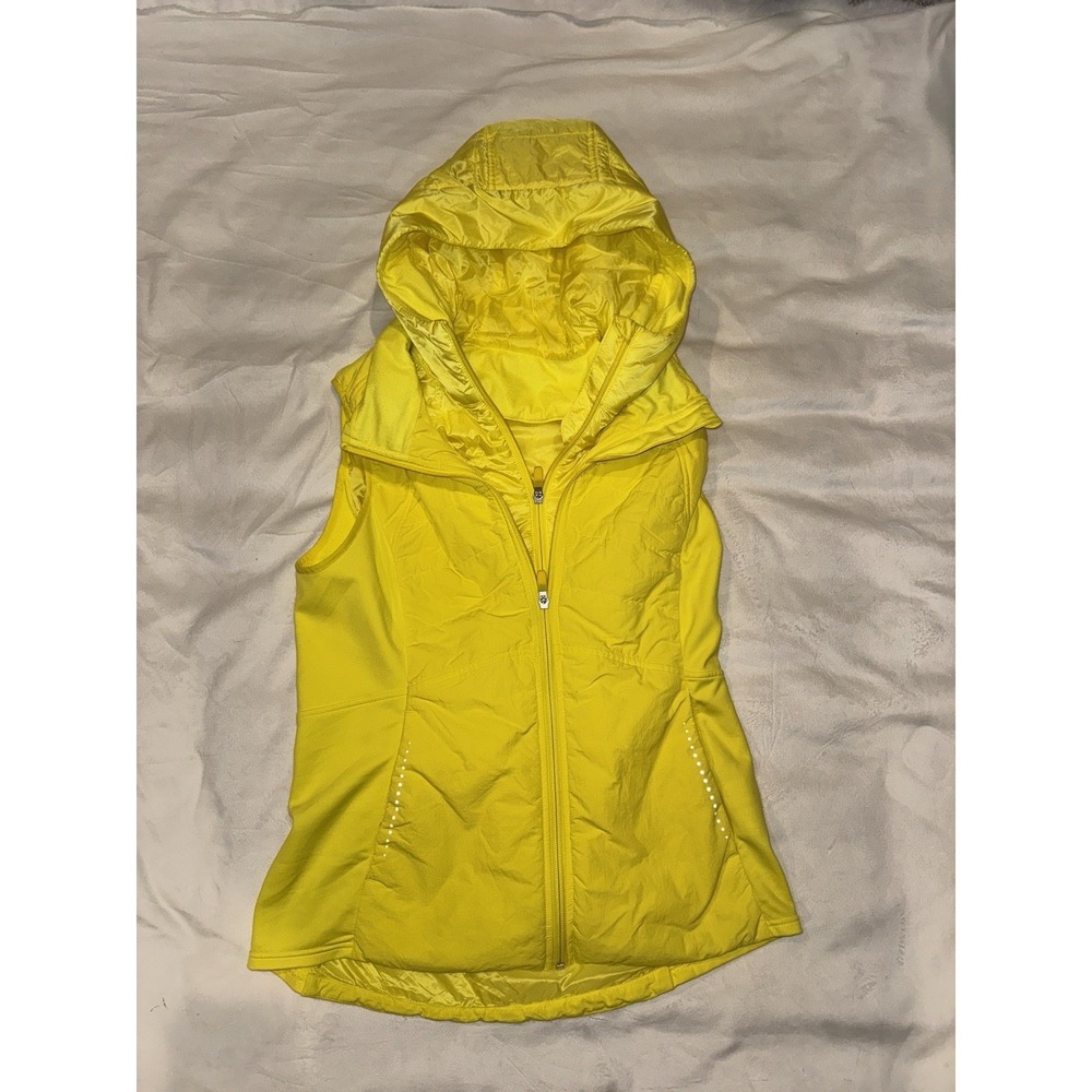 Lululemon Another Mile Vest Size 8, Sonic Yellow (557)